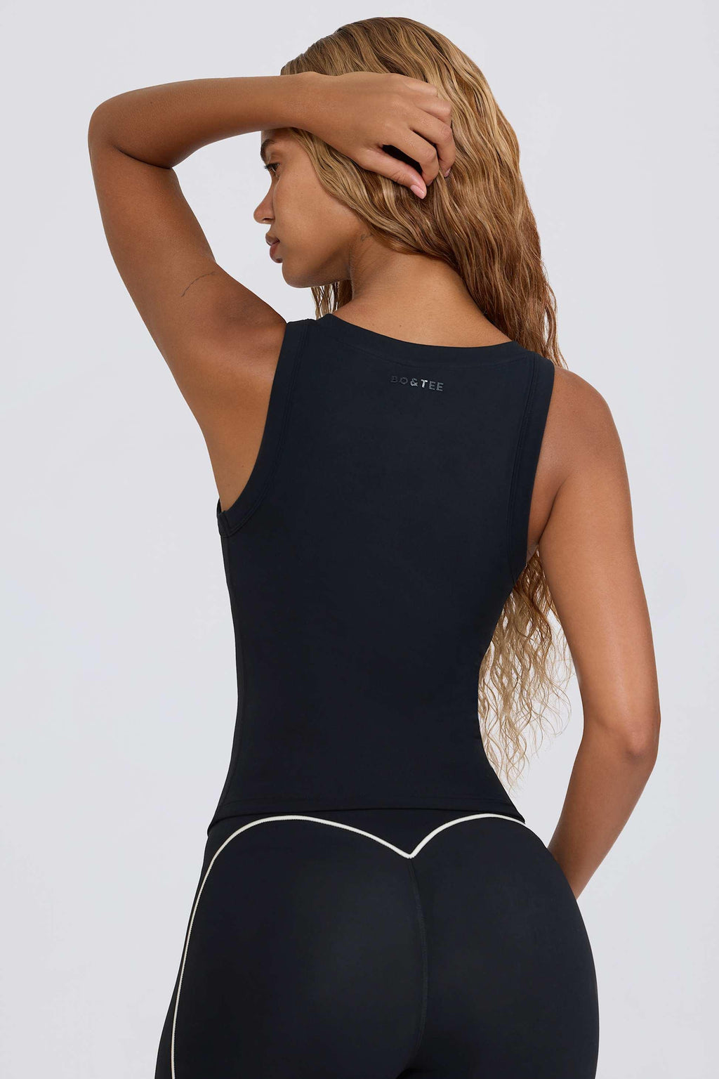 Soft Active V-neck Tank Top In Black