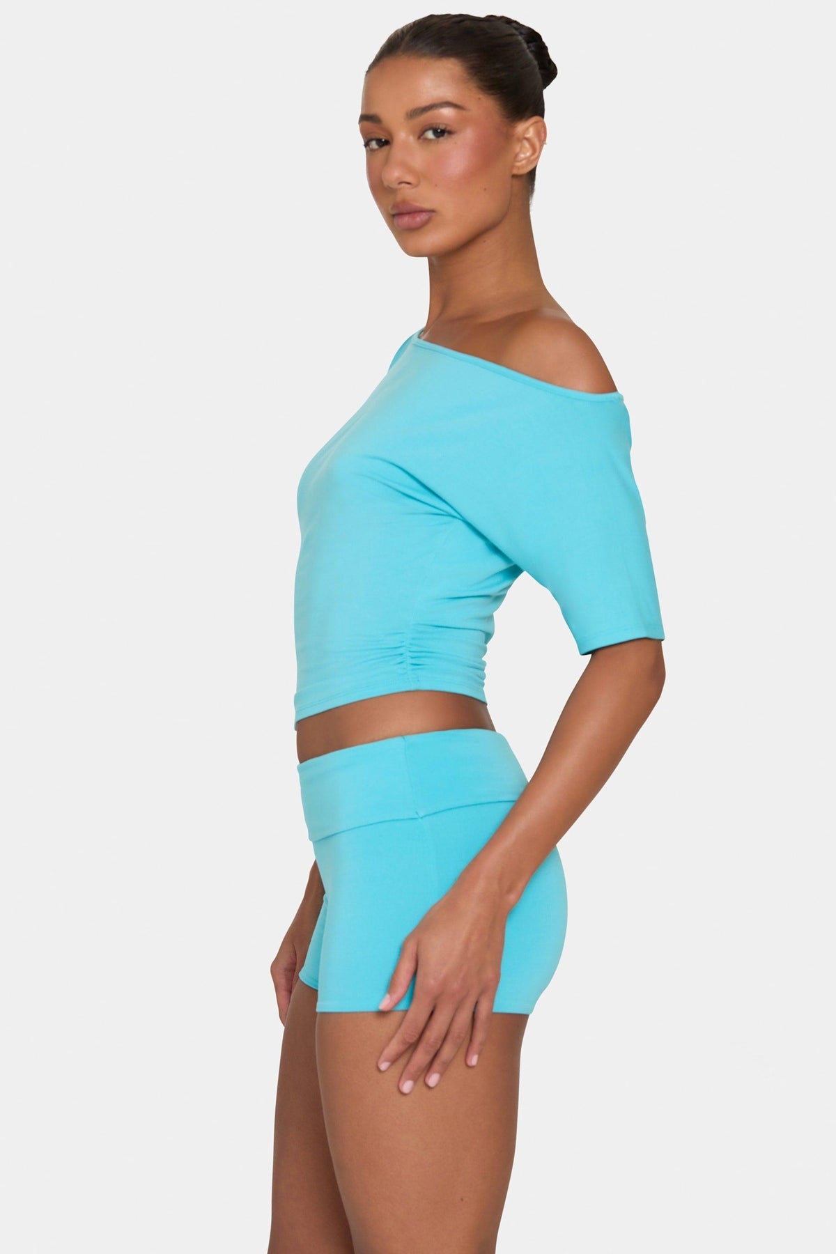 蝴蝶雲™ 深藍色露肩上衣